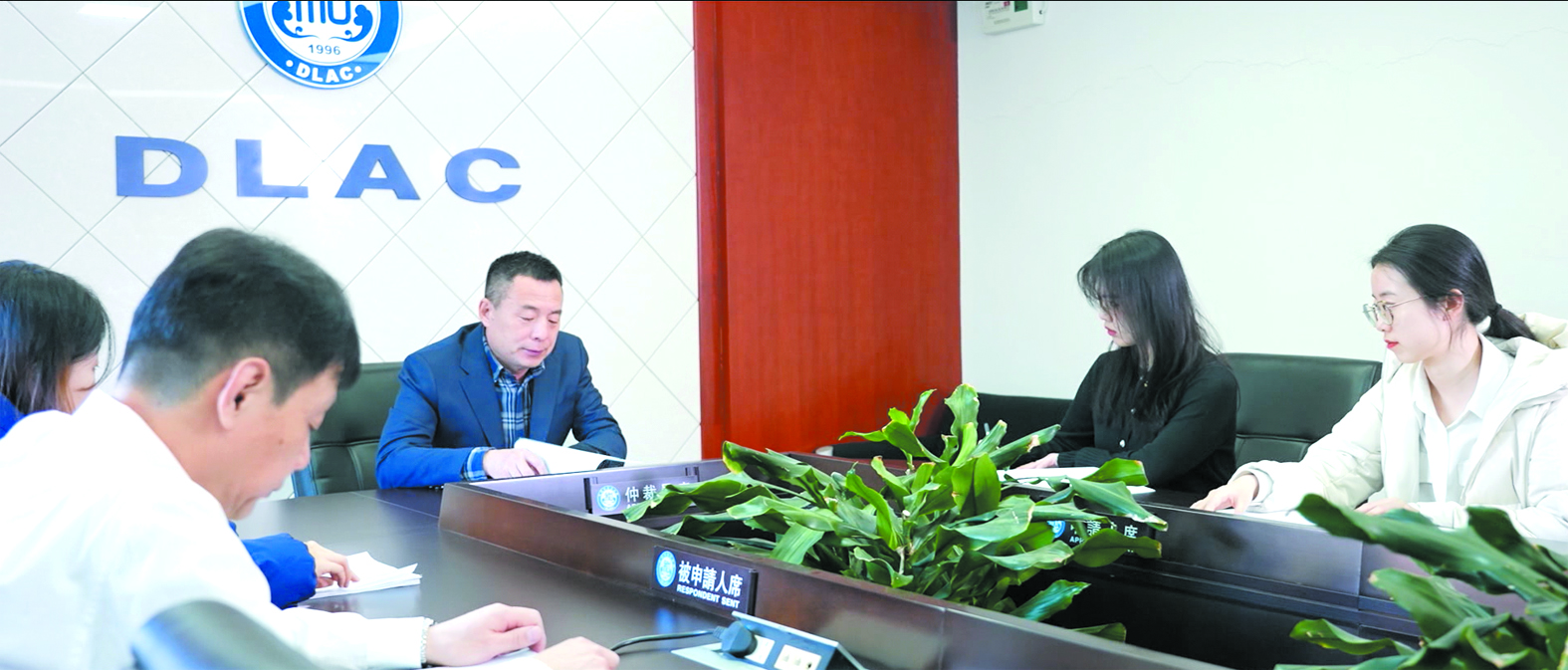 仲裁庭審理建設(shè)工程類案件。副本