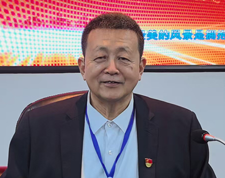 鞍山市創(chuàng)業(yè)企業(yè)協(xié)會會長、黨支部書記  常玉書2