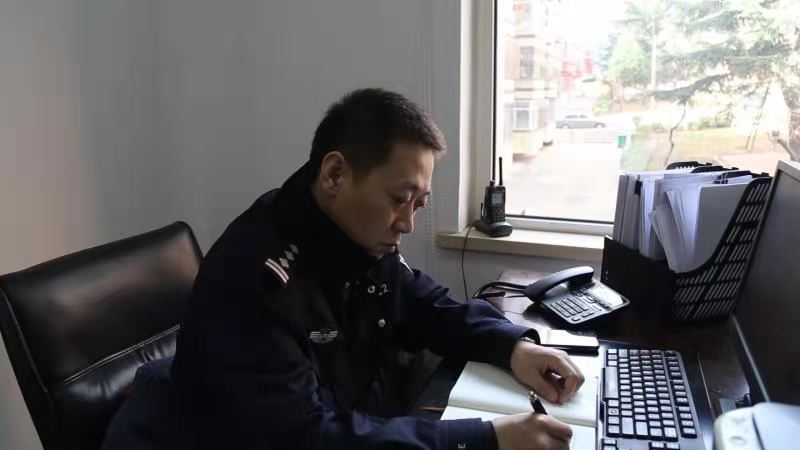 張志宏：臨危受命 抗疫一線(xiàn)顯身手